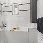 L'ecrin De J Grand T3 Lumineux Balcon 5min Gare Arenes شقة