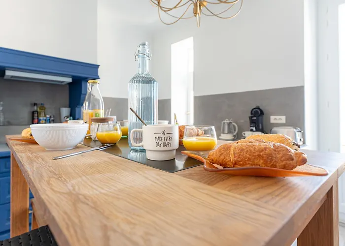 Apartment L'ecrin De J Grand T3 Lumineux Balcon 5min Gare Arenes