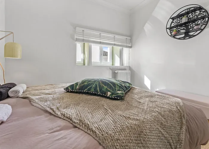 L'ecrin De J Grand T3 Lumineux Balcon 5min Gare Arenes Apartment Nîmes